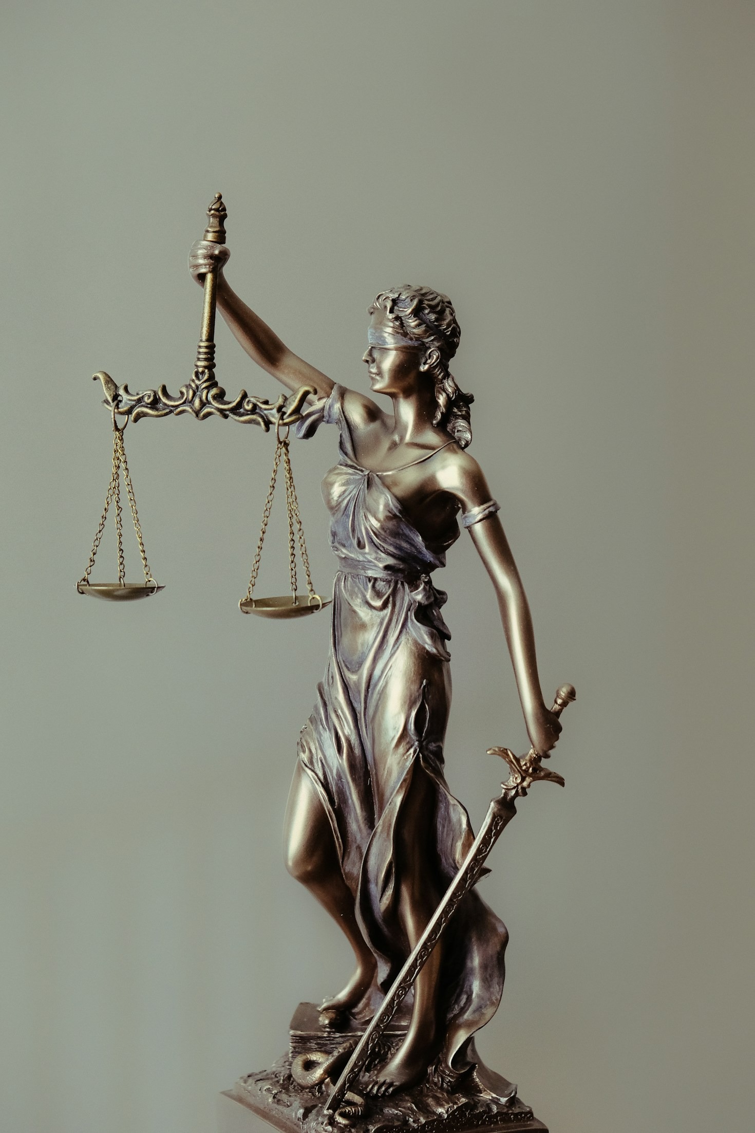 5 Common Legal Myths Explained Clearly